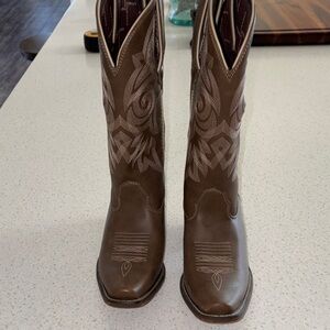 Durango Brown Heeled snip toe Cowgirl Boots size 7